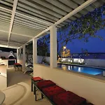 Amazing In Seget Donji With Kitchen Casa de Férias *