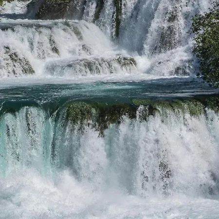 Amazing In Seget Donji With Kitchen Σπίτι διακοπών
