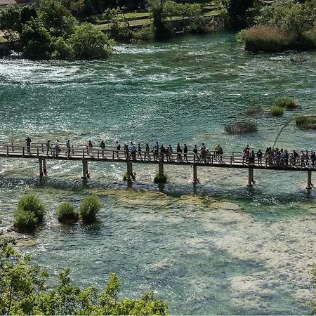 Amazing In Seget Donji With Kitchen Σπίτι διακοπών Τρογκίρ
