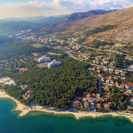 Amazing In Seget Donji With Kitchen Σπίτι διακοπών