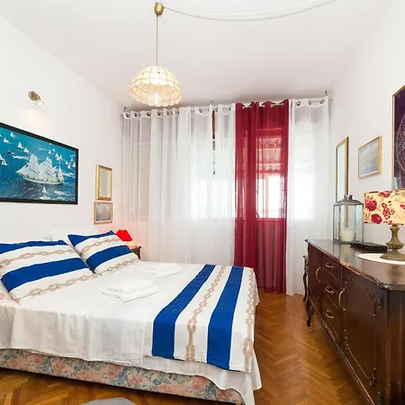Amazing In Seget Donji With Kitchen Σπίτι διακοπών *
